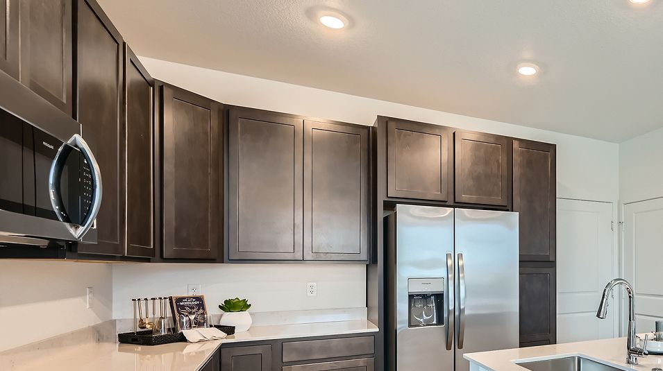 071125 A305 Plan305 Kitchen 2of2 F1 Base2