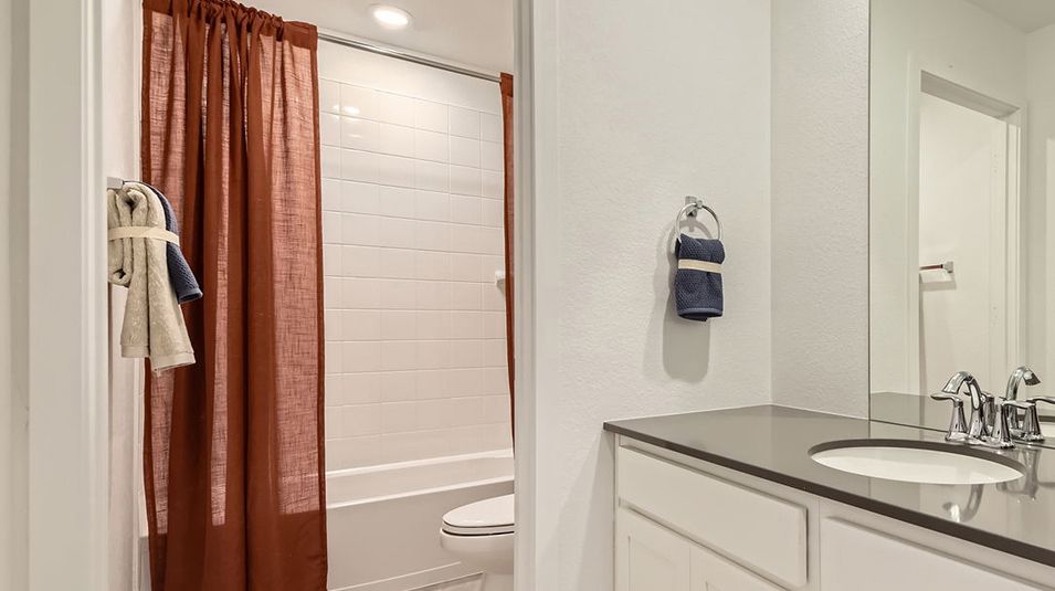 071625 2425 Pinnacle Bath2 F2