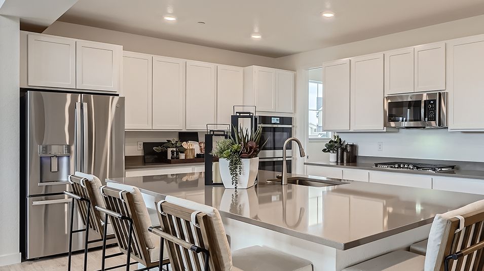 071825 3010 Aspen Kitchen F1 1of2