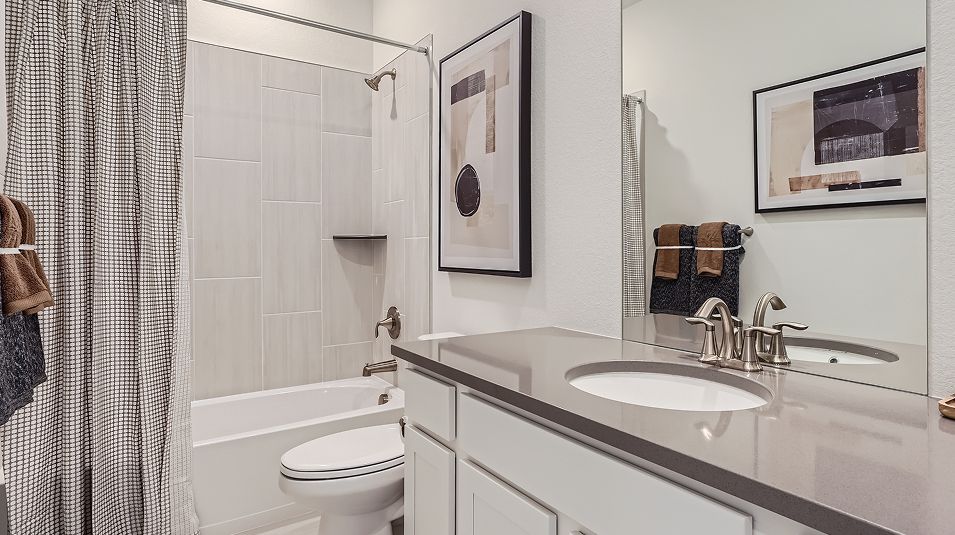 071125 3010 Aspen Bath4 F1