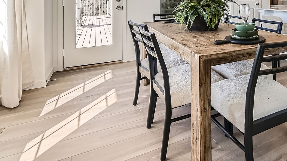 073125 1807 Vibrant II Nook F1