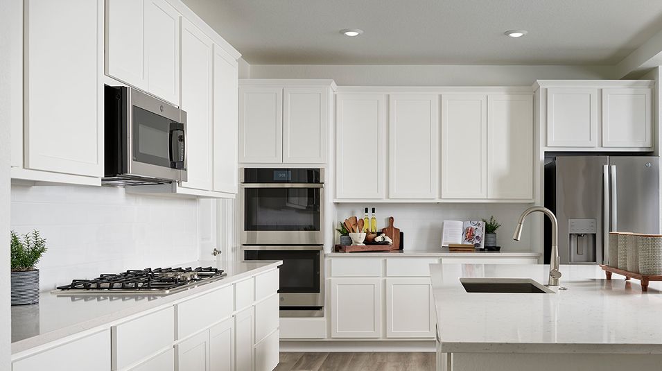 Grand Collection Looking Glass Aspen Kitchen F1