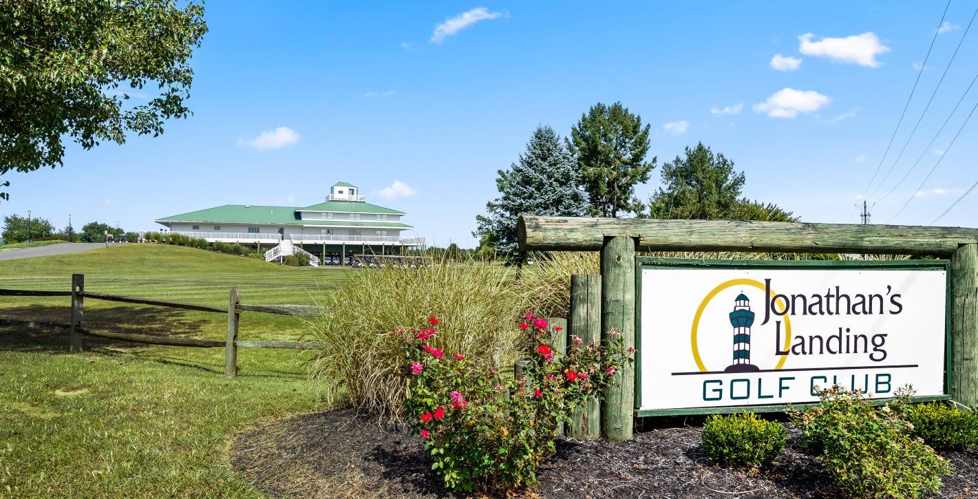 Jonathan’s Landing Golf Club sign