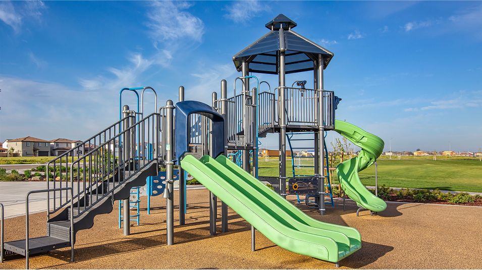 Denali Amenity Playground 3of3