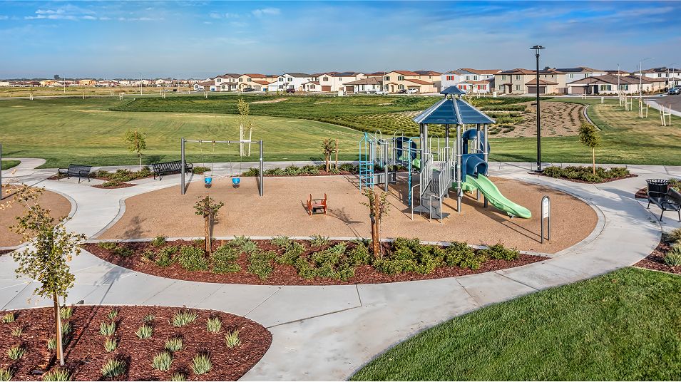 Denali Amenity Playground 1of3