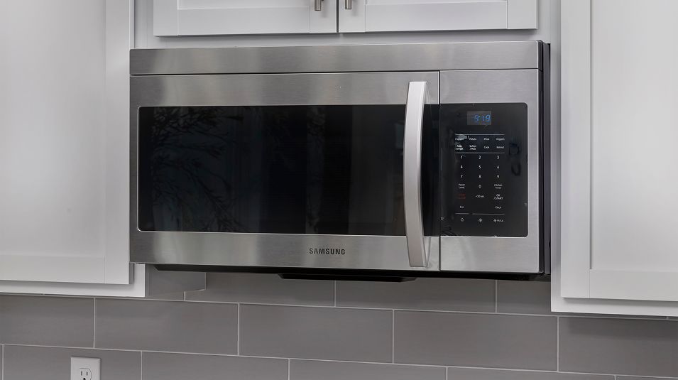 041125 Lugano Lakeshore Res4 EI Kitchen Microwave