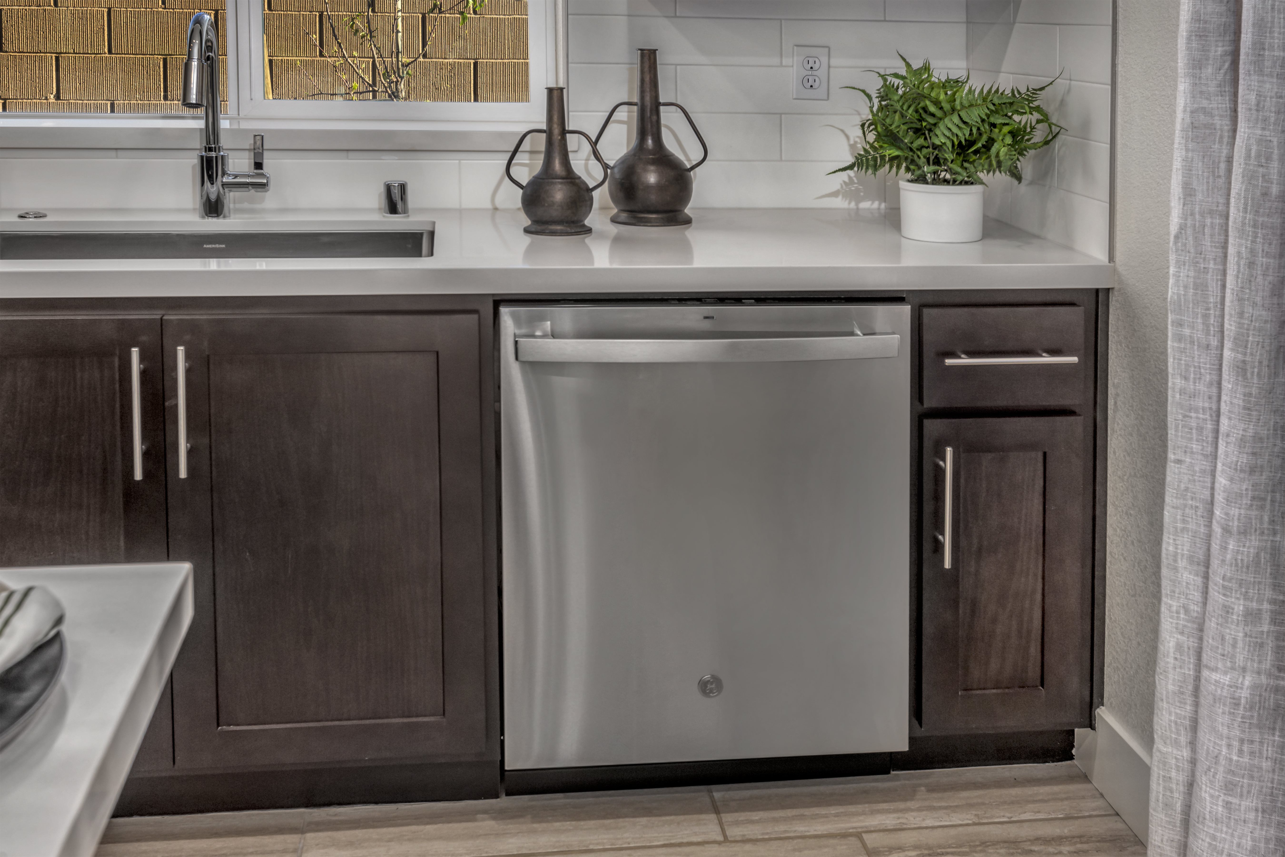 Tracy Hills Dishwasher EI