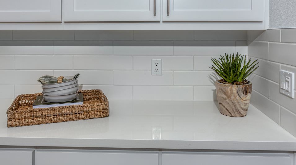 EI Kitchen Backsplash