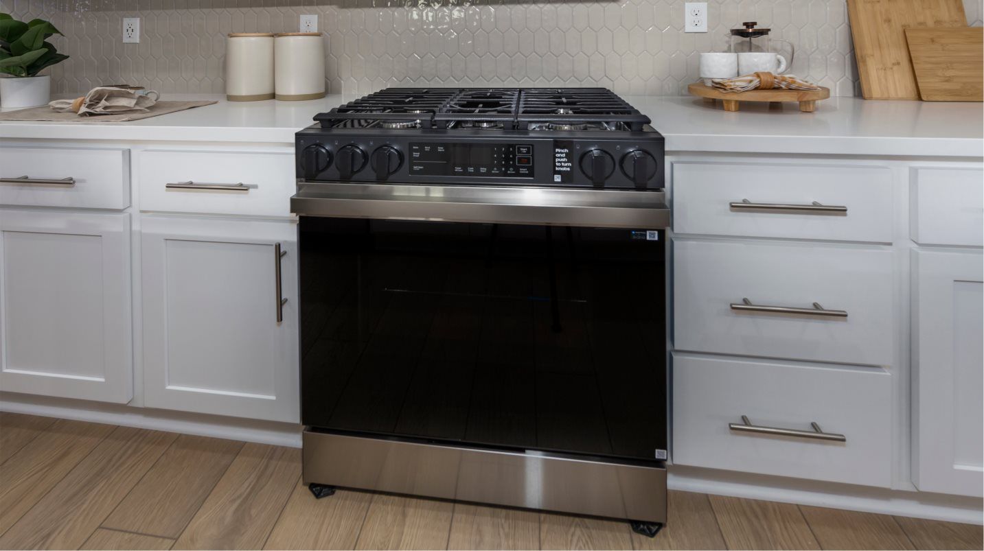 30" stainless steel front-control gas range