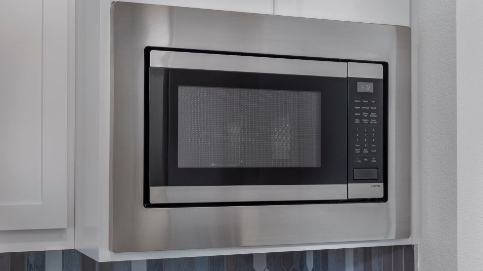 Tracy Hills Rockingham EI - Kitchen Microwave