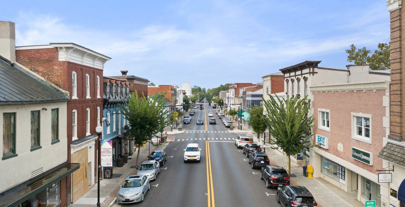 Shenandoah Springs two miles to historic Charles Town