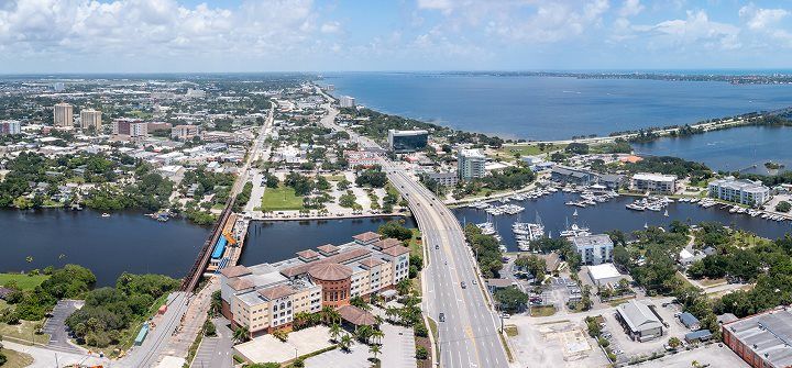 casa en New Homes in Palm Bay por Lennar