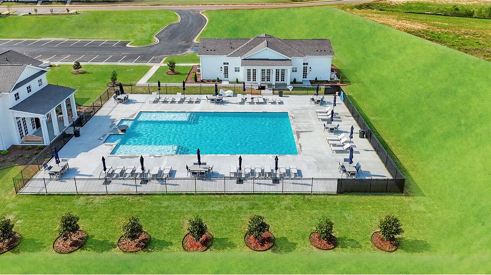 Clift Farm Amenity Pool 5of6 091225