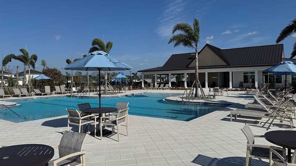 Brystol Wylder Amenity Pool 4of6