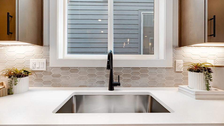 Scholls Heights Holden EI Backsplash Matte Black Fixtures F1