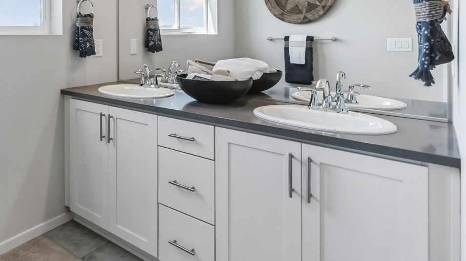 Owner's Suite Bathroom Quartz Countertops