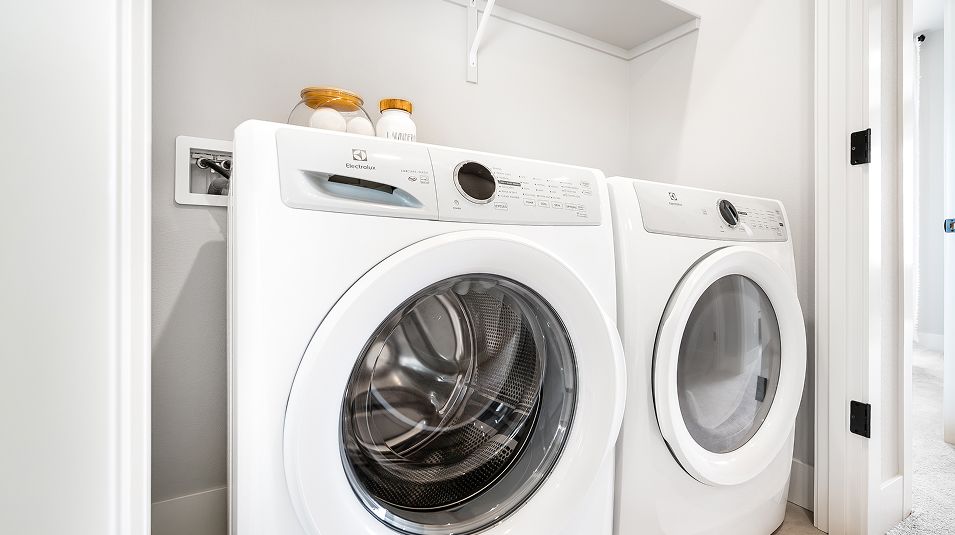 Scholls Heights Holden EI Washer Dryer F1