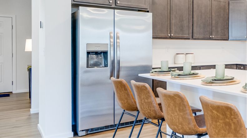 Ponderosa Pines EI Kitchen Stainless Steel Appliances F1 1