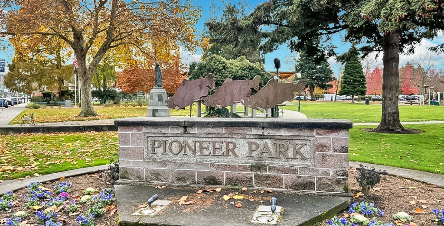 Pioneer Park monument sign