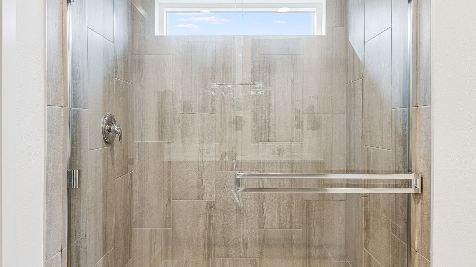 Cottage Stonehill EI Owners Shower 2of3 F2