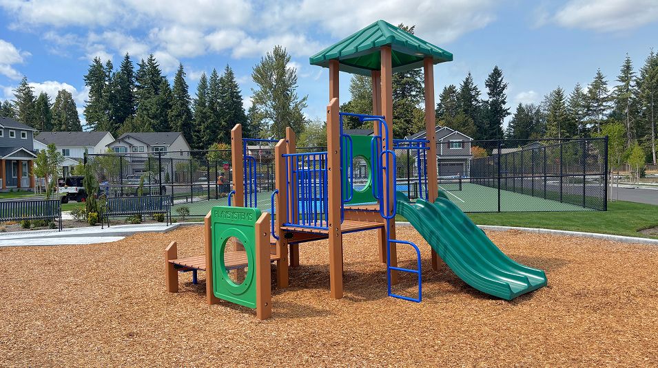 Ten Trails Mountain View Amenity Playground 3of3