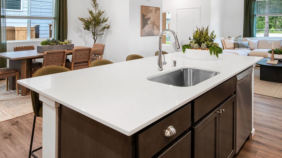 2213 Hazelwood Kitchen 4of4 F1 Base3