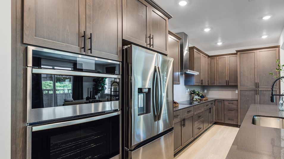 2350 Hickory II Kitchen 5of7 F1 Base2