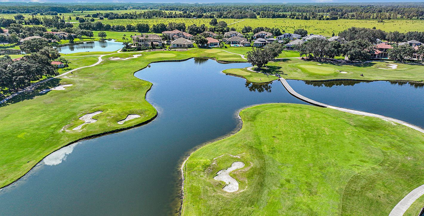 Nearby golf courses