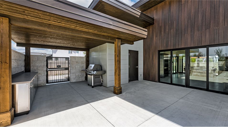 Eagle Ridge Amenity BBQ Area 1of1