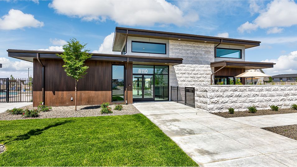 Eagle Ridge Amenity Club House 1of3