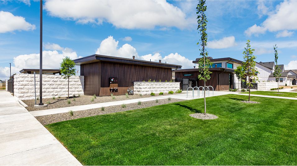 Eagle Ridge Amenity Club House Exterior 2of7