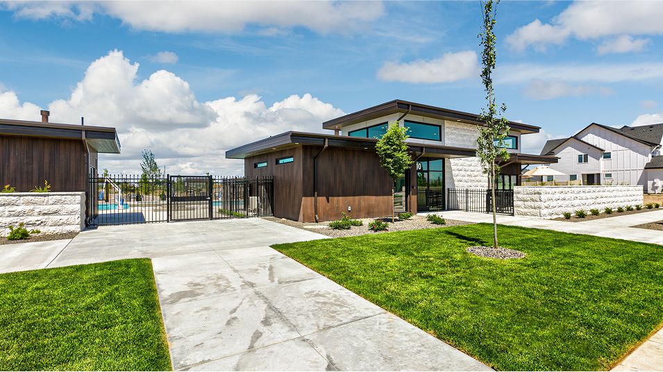 Eagle Ridge Amenity Club House Exterior 3of7