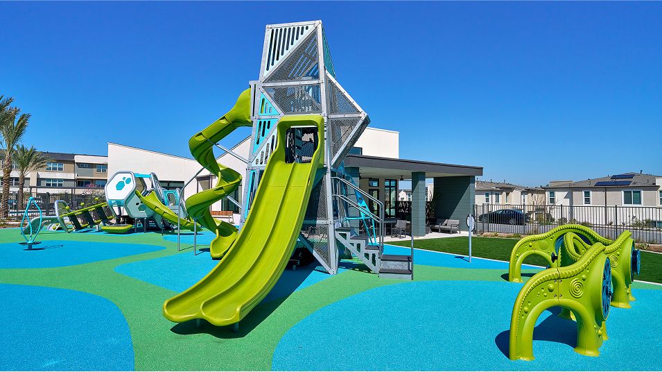 041125 Sunbow Amenity Tot Lot 1of2