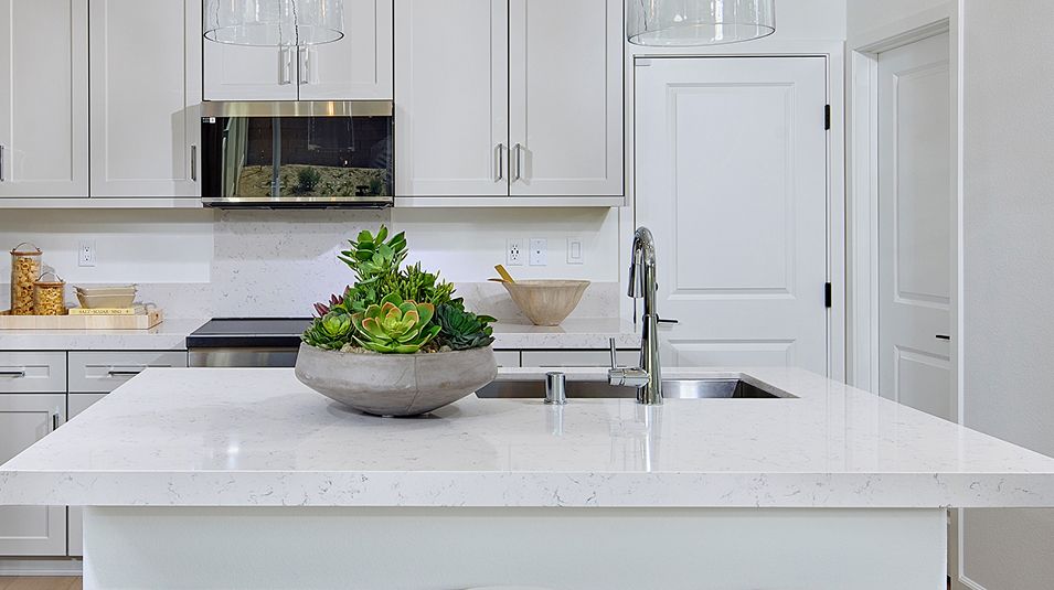 Anden Escaya Res3 EI Kitchen Quartz Countertops