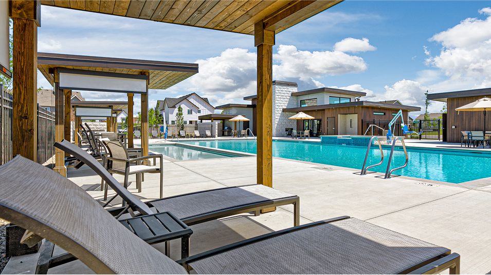 Eagle Ridge Amenity Pool 6of14