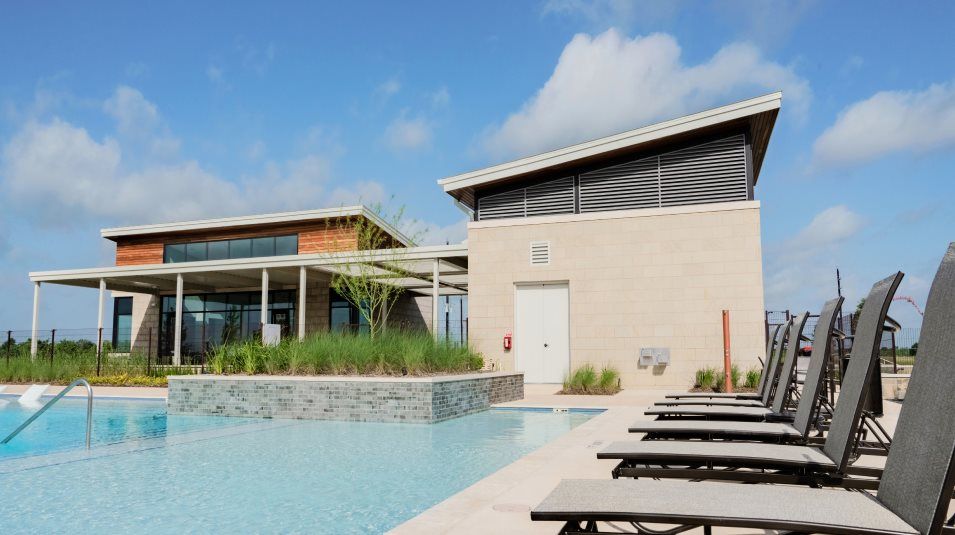 DellRose Swiimming Pool