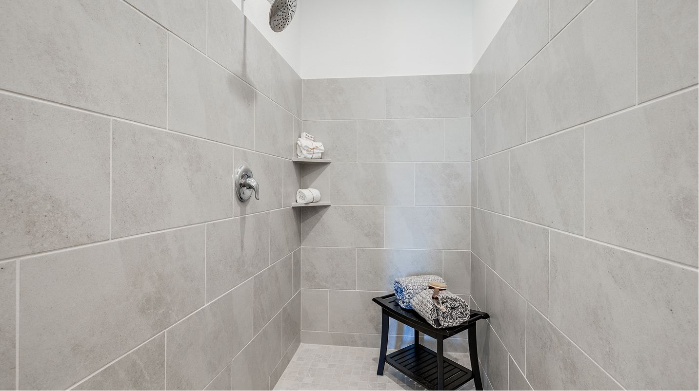 EI Owners Bath Shower