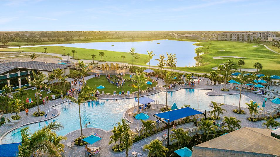 Wellen Park Golf Country Club Amenity Pool 1of4