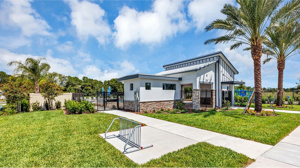 Crosswinds Amenity Pool House 7 3 25