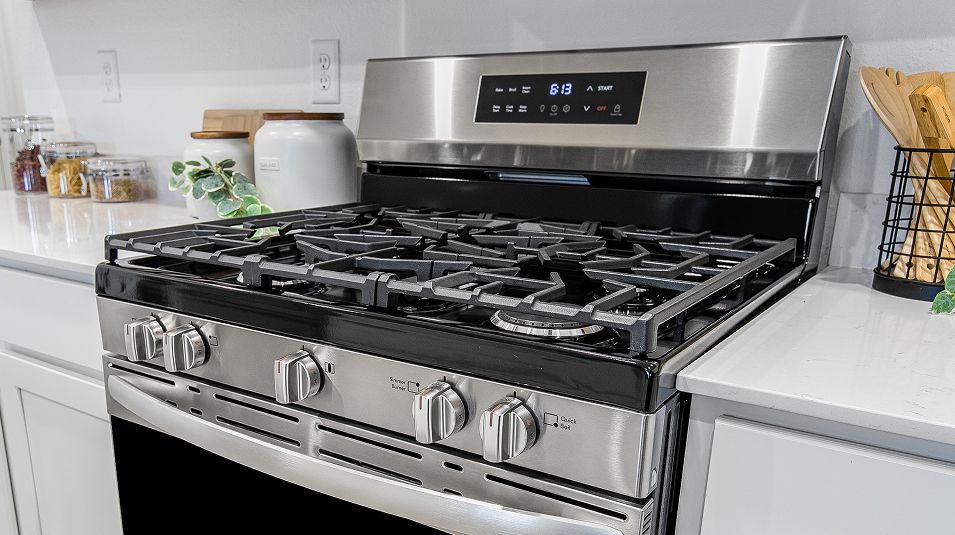 Silver Meadows Topaz Kitchen 3of8 F1 8 7 25