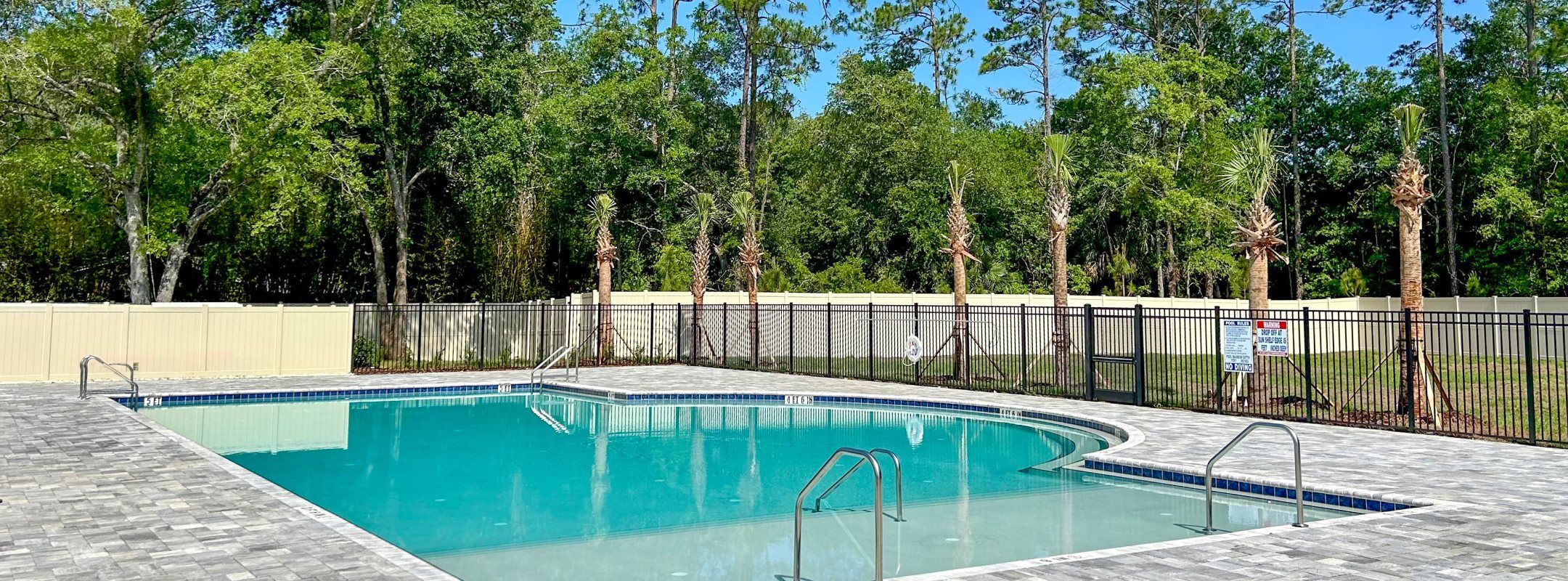 St Augustine Lakes swimming pool