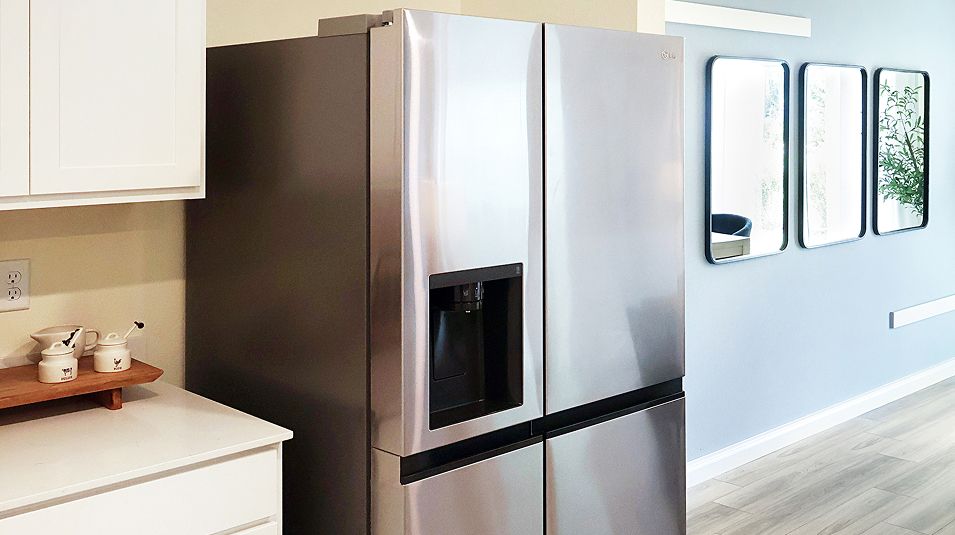 Pic EI Frigidaire Fridge 2of2 7 31 25