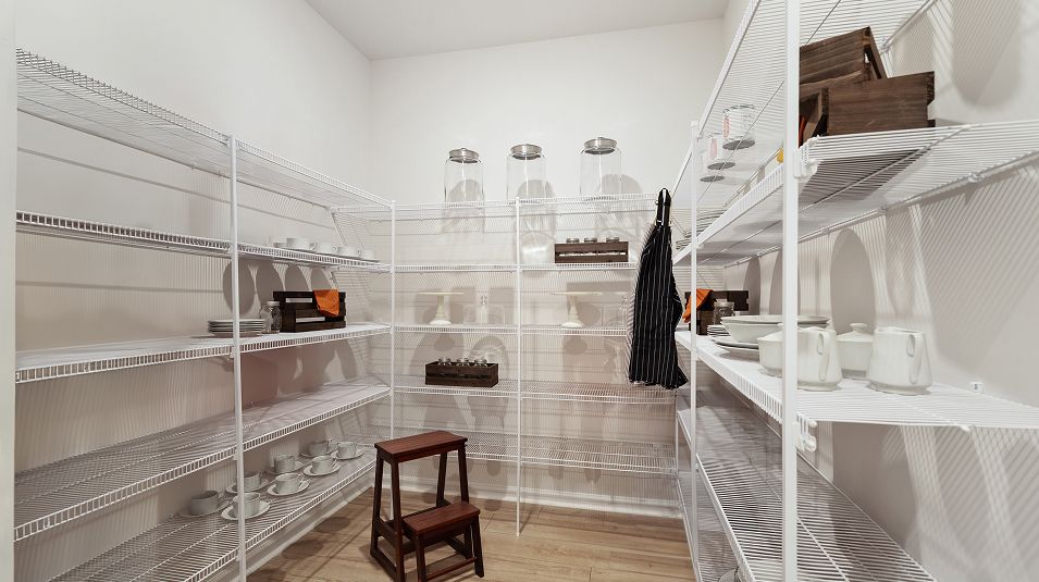 Legends Horizons Summers Corner EI Pantry F1