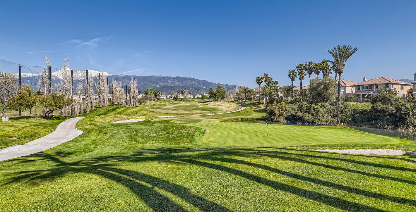Sierra Lakes Golf