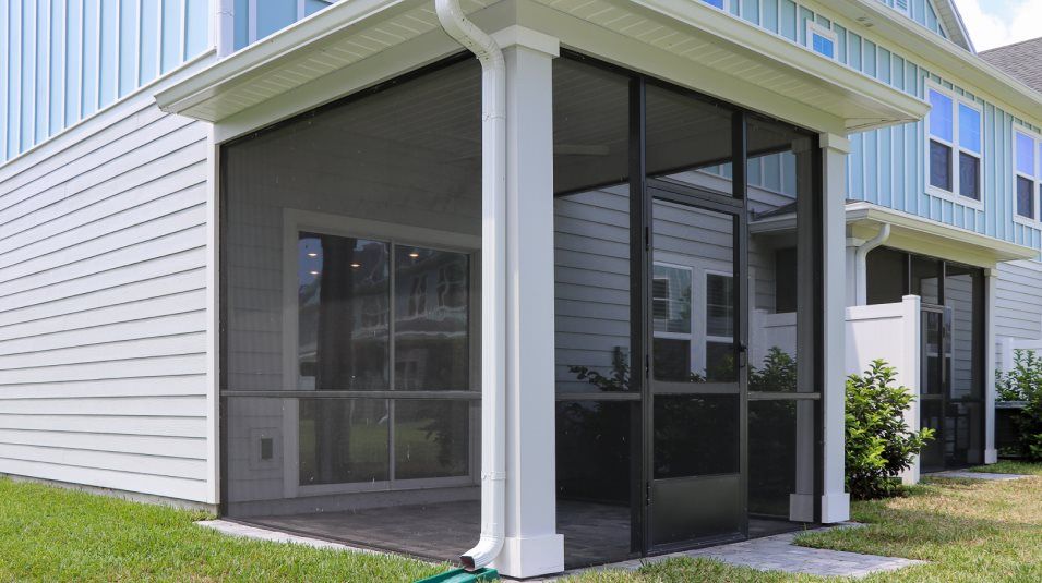 Highland Chase Screened Porch