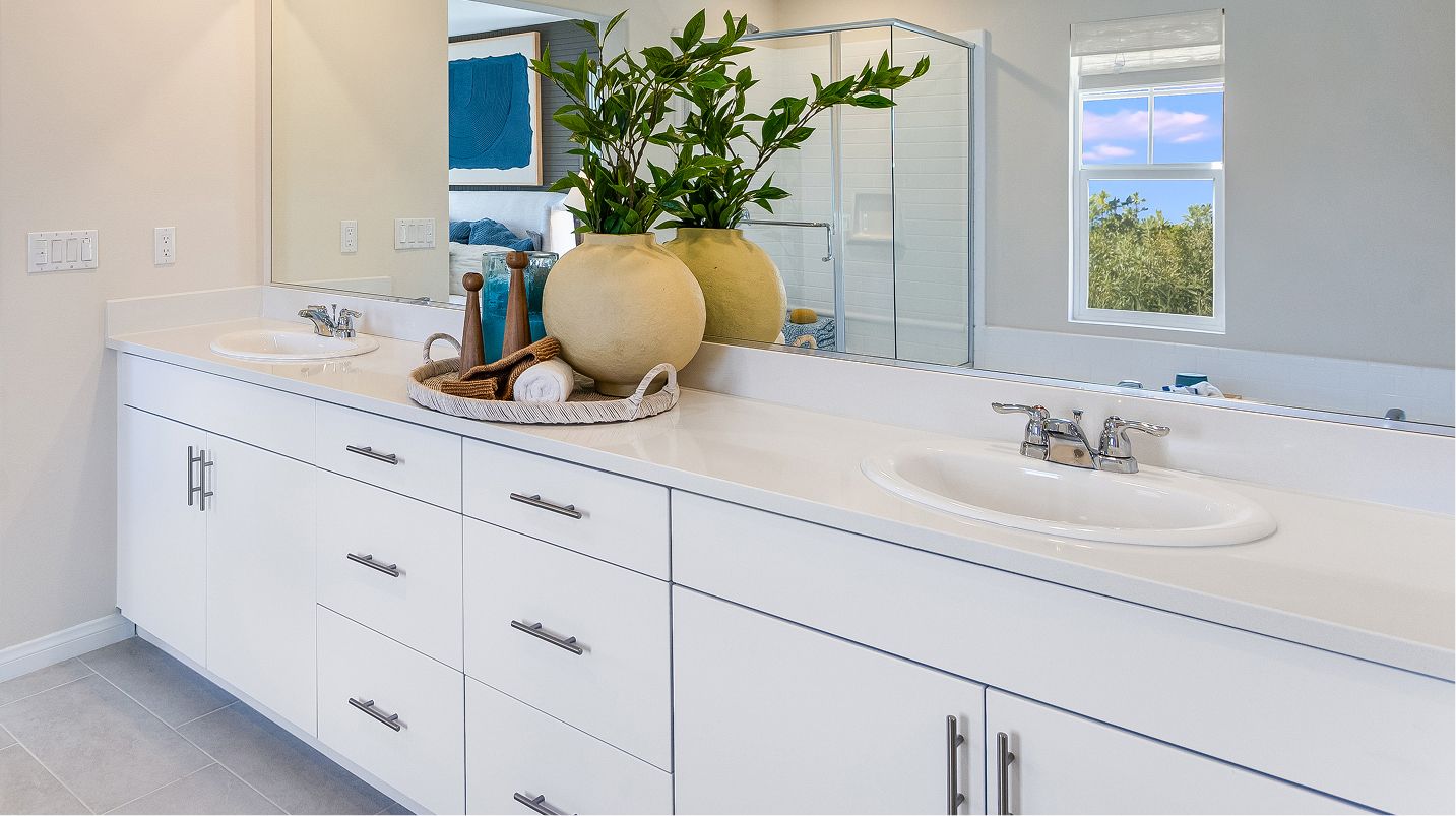 Runway Renaissance Res3 Owners Bath 3of3 F2