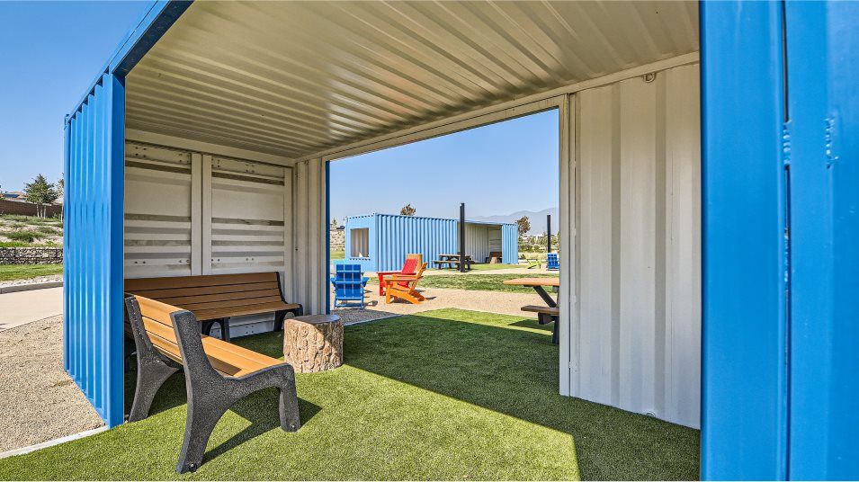 Shaded structure at River Ranch park