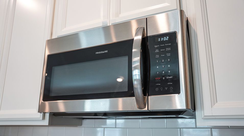 St Augustine Lakes EI Microwave