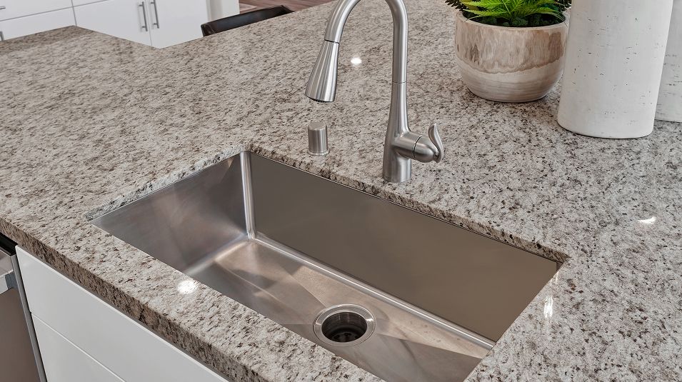 Hillside Sunset Crossing Res4 EI Kitchen Sink Faucet F1