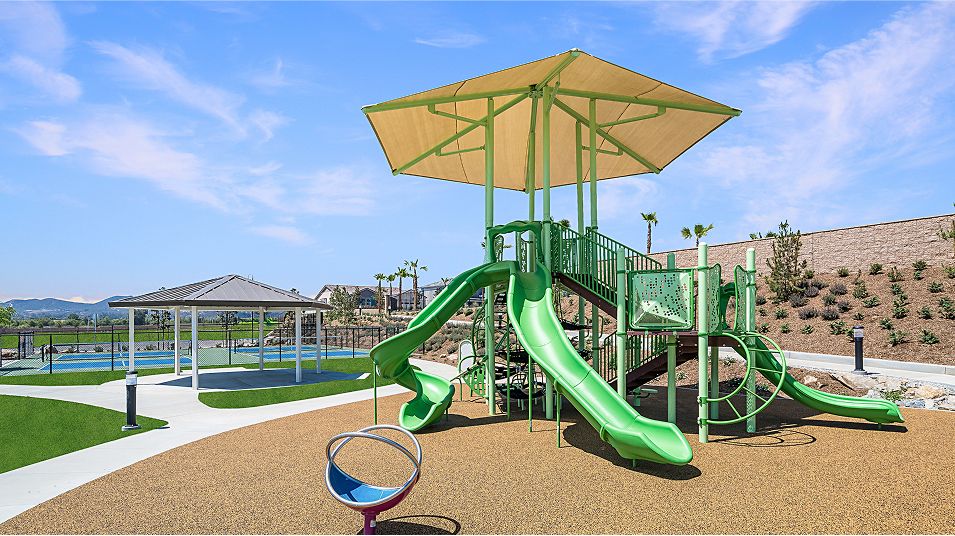 Quartz Trail Amenity Playground 2of2